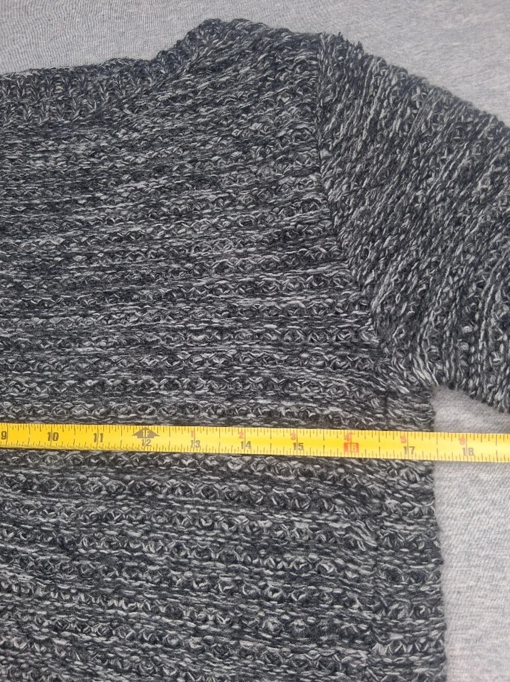Athleta Extra Fine Merino Wool Long Sleeve Sweater Chunky Knit Grey Pockets Sz S